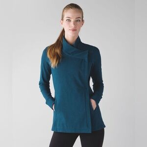Lululemon Coast Wrap II Heathered Alberta Lake *like NEW* - size 6